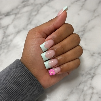 Mint and pink floral nail set by Aly Does It